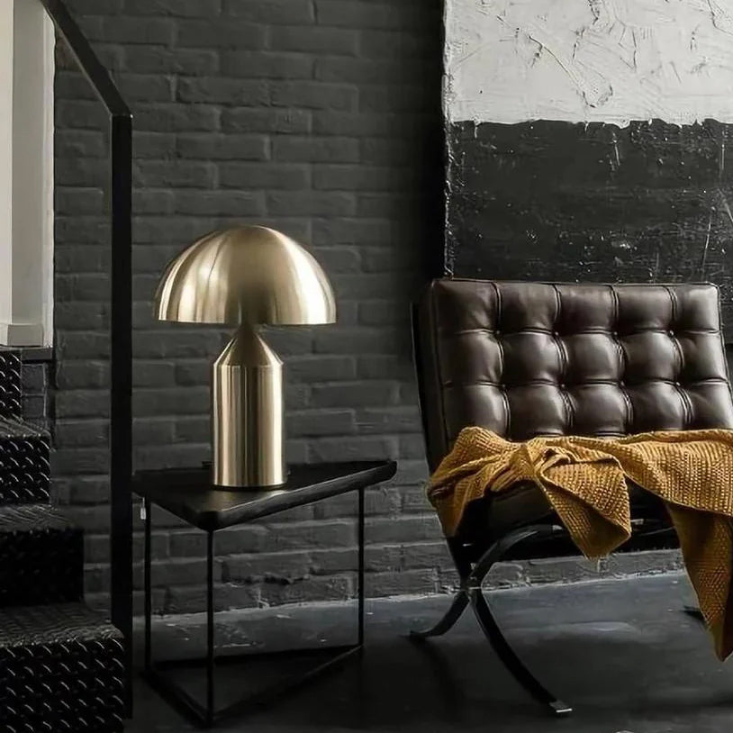 Altessa Oro – Elegáns luxus asztali lámpa arany
