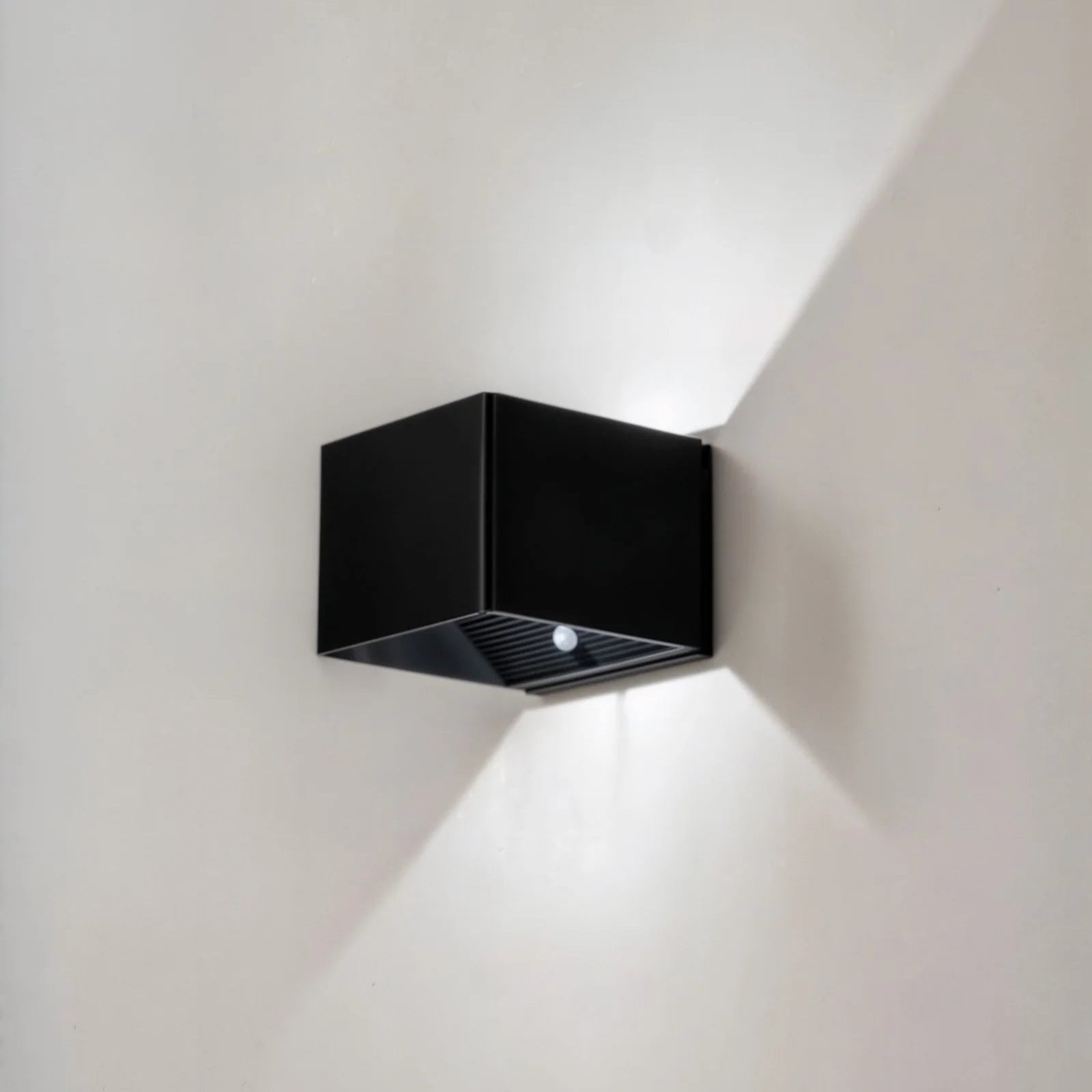 Luna - Kabellose Akku LED Wandleuchte für Innen mit Bewegungssensor