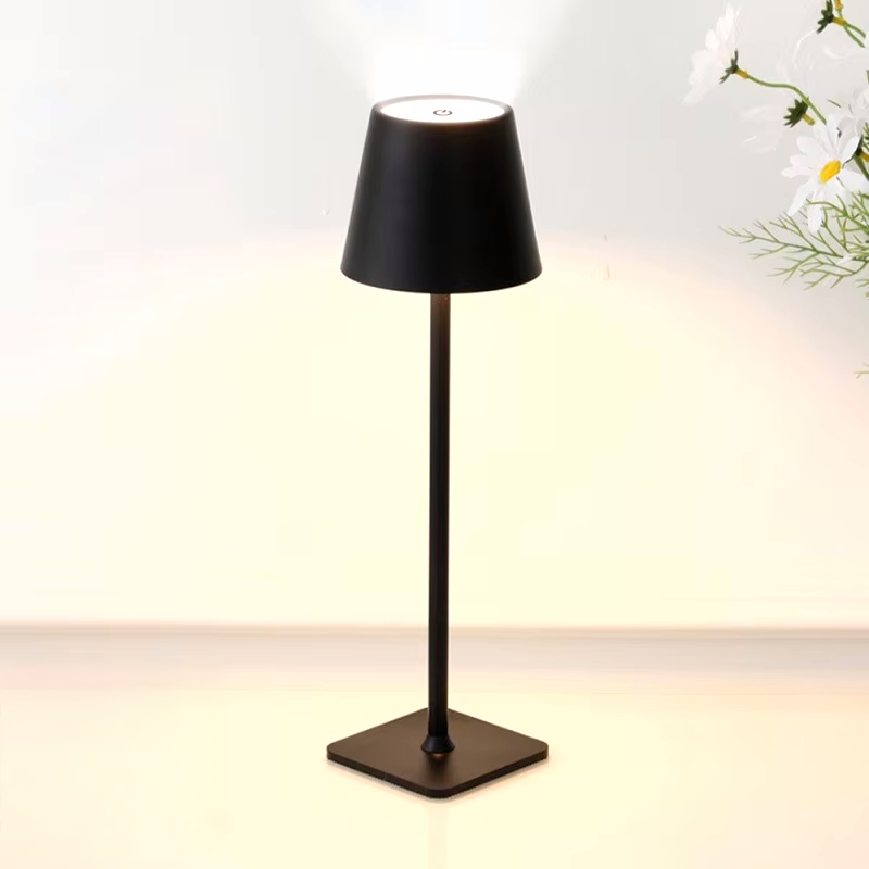 Kasi - Battery-powered table lamp with touch