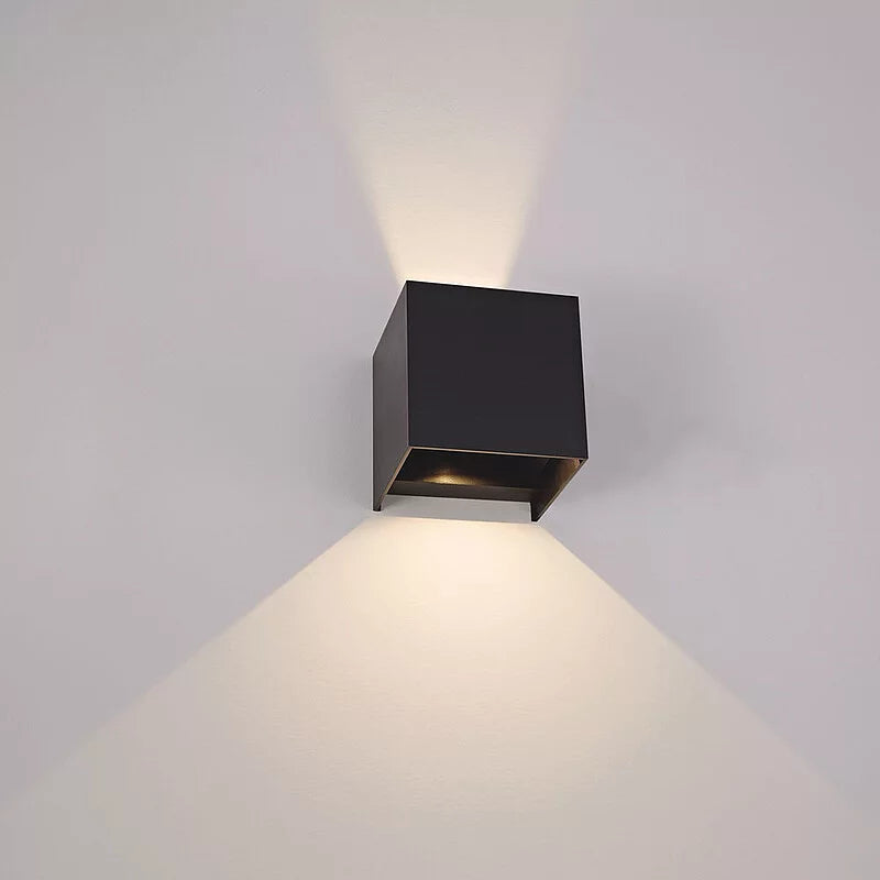 Lunova – Smart LED wall light for indoor & outdoor use