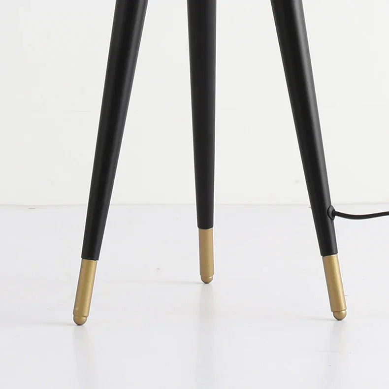 Solano Coyote - Luxus Stehleuchte Gold/Schwarz