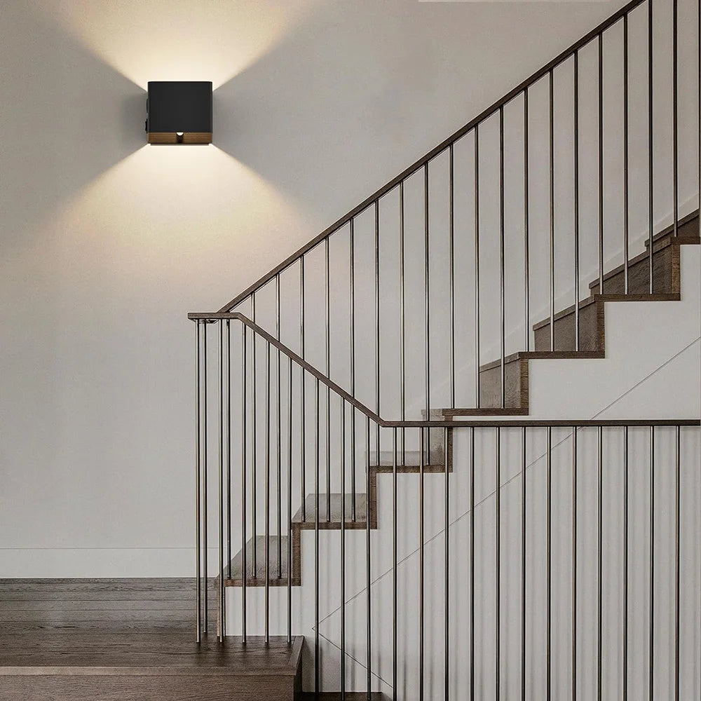 Luna - Kabellose Akku LED Wandleuchte für Innen mit Bewegungssensor